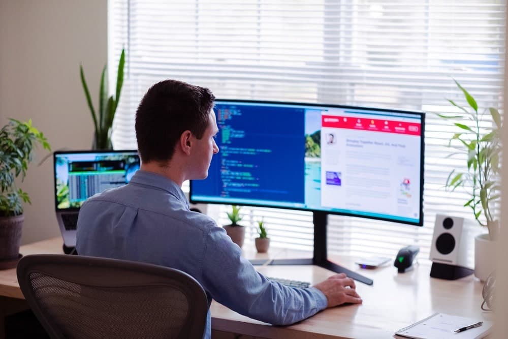 Real-time Safety Alerts for Modern Workplace Safety